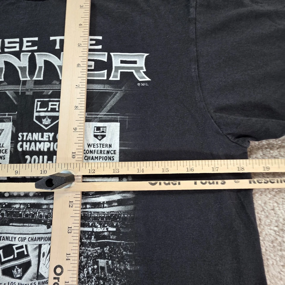 Los Angeles Kings Finals Stanley Cup Raise The Banner Reebok T Shirt NHL Medium - Image 3 of 4