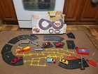 Hot Wheels Super Speedway Battery Powered Slot Car Race Set w/ Cars & Tracks — photo 10