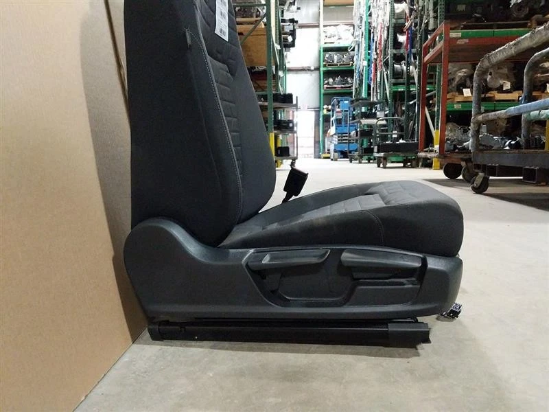 Asiento delantero con canastilla de tela con pasajero derecho AB para Volkswagen Passat 2020 2719339 Foto 4 de 4