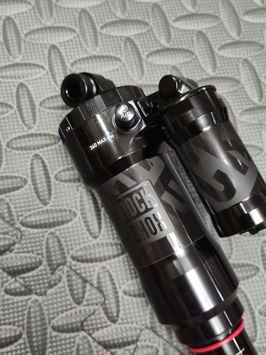 パーツ RockShox Super Deluxe Select R 205x60mm 2023/24 Rockshox Rear Shock Super Deluxe Select+ 210x55mm RT