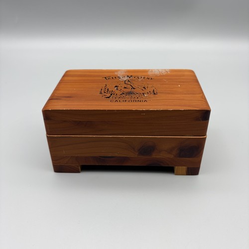 Trees Of Mystery California Cedar Keepsake Trinket Box Red Felt Souvenir RARE