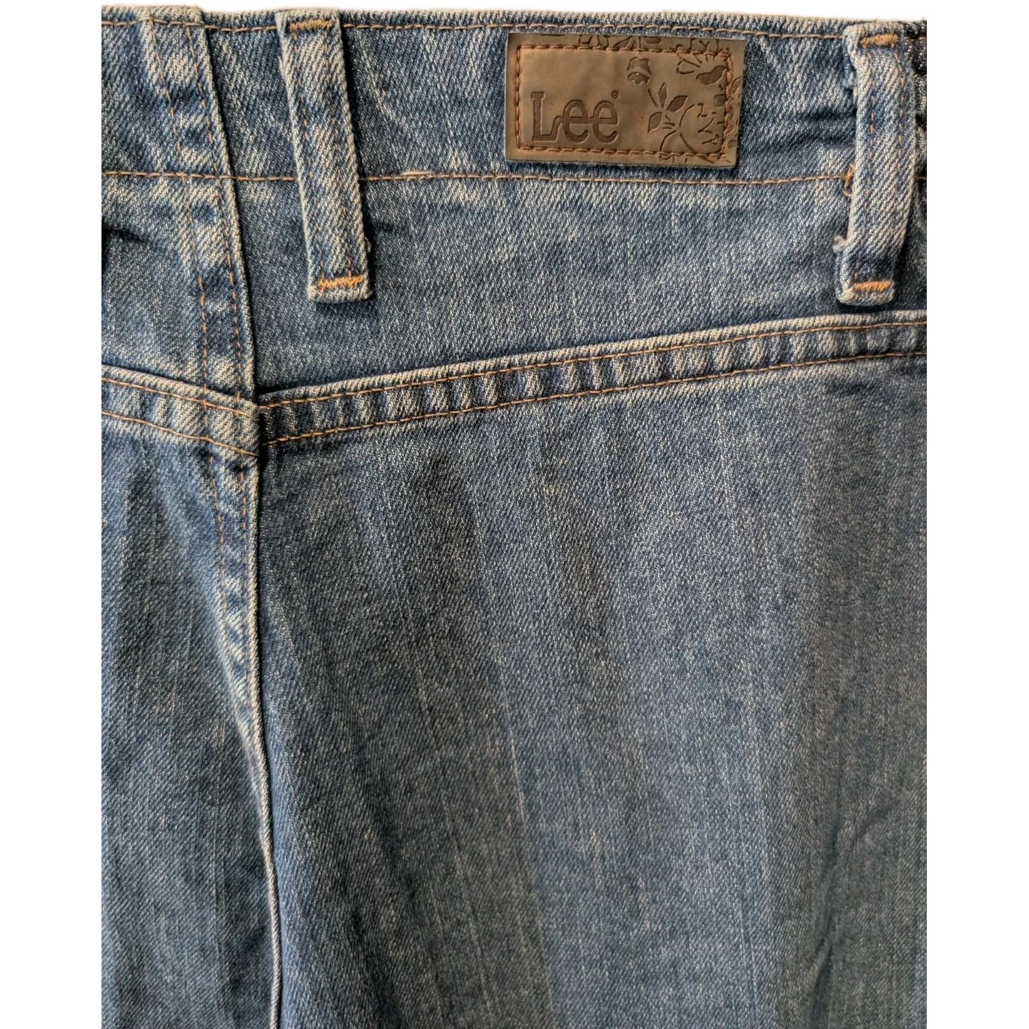 VTG 90s Lee Sz 8 Short Mom Jeans Relaxed Fit Tapered Leg Mid Rise Elastic Denim thumbnail 13