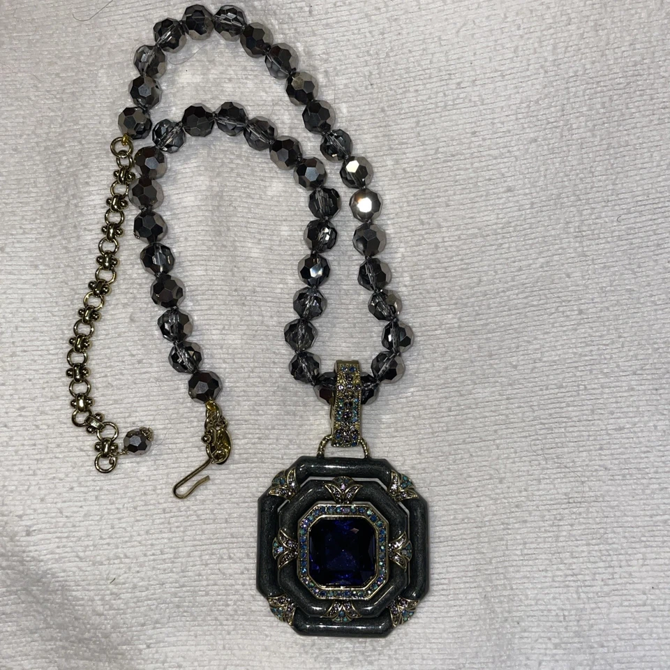 Colgante y Collar Heidi Daus Día y Noche Gris Cristal y Esmalte Foto 2 de 4