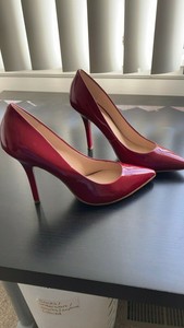 guess pointed heels