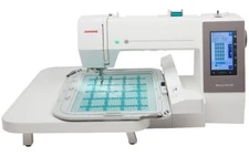 Janome Memory Craft 550e Embroidery Machine with Extras