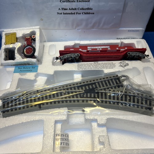 Farmall Express IH Red Power Hawthorne Village Depressed Flatbed w/ tractor - Picture 1 of 4