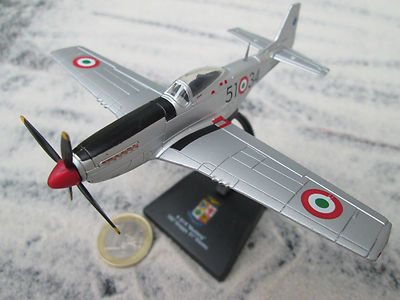 P-51 Mustang Warbird USA Avion Fertigmodell 1:100  YAKAiR Avion Aircraft Diecast