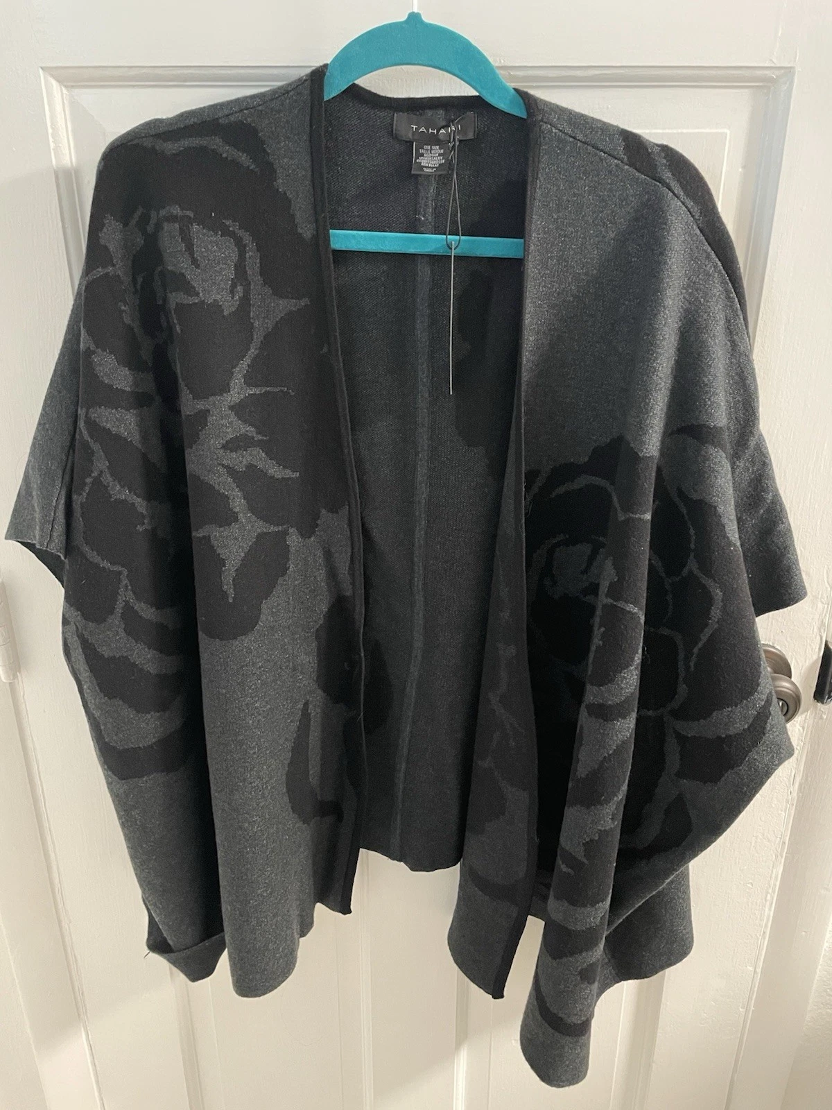 TAHARI Women’s Poncho Cape One Size