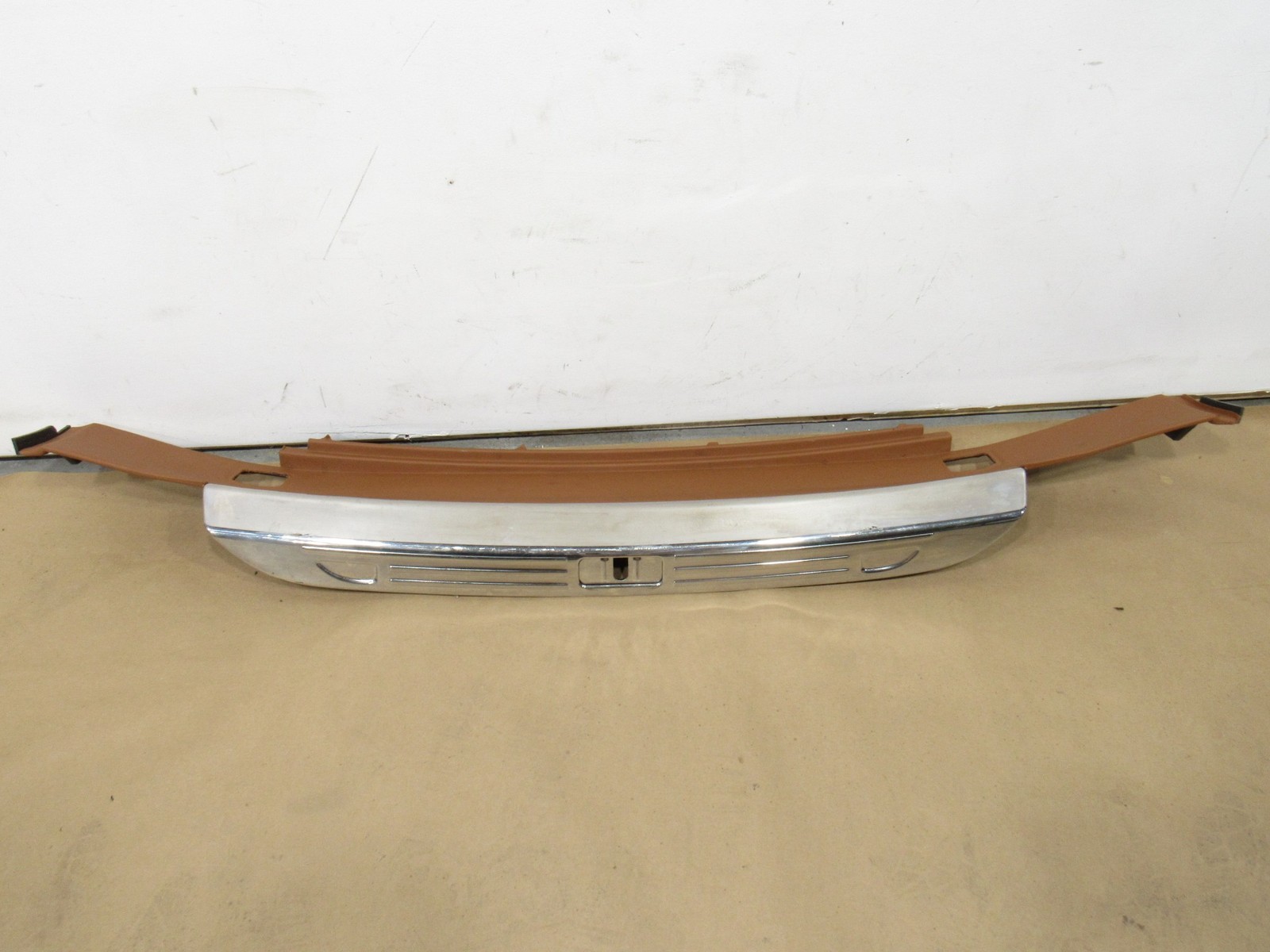 10-20 Bentley Mulsanne 2012 Rear Trunk Boot Sill Scuff Plate Trim Panel @1
