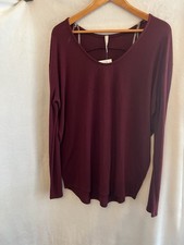 Boutique Fashion Made In The USA Women's NWT Burgundy Ultra Soft Shirt. GI119