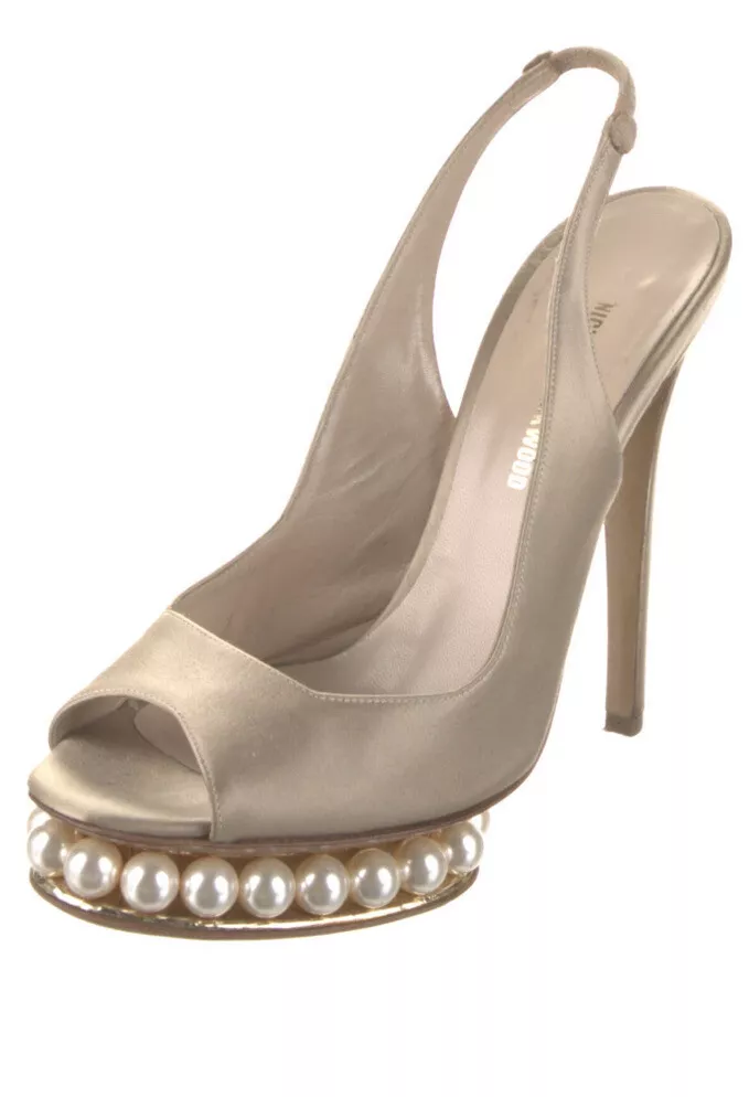 Nicholas Kirkwood Open Toe Pumps