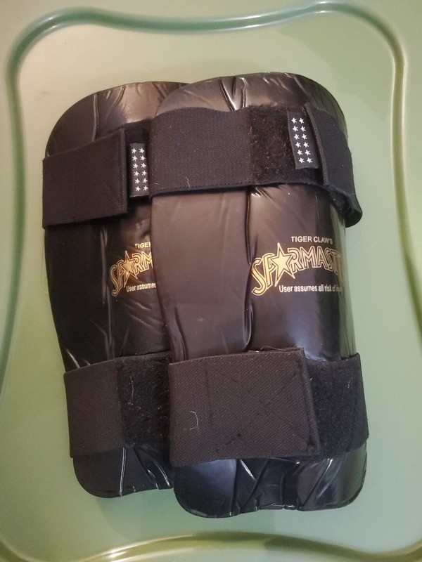 Tiger Claw Sparmaster Shin Guards Martial Arts Sparring Black Adult M