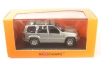 Jeep Grand Cherokee (Silber) 1995 1:43 Maxichamps