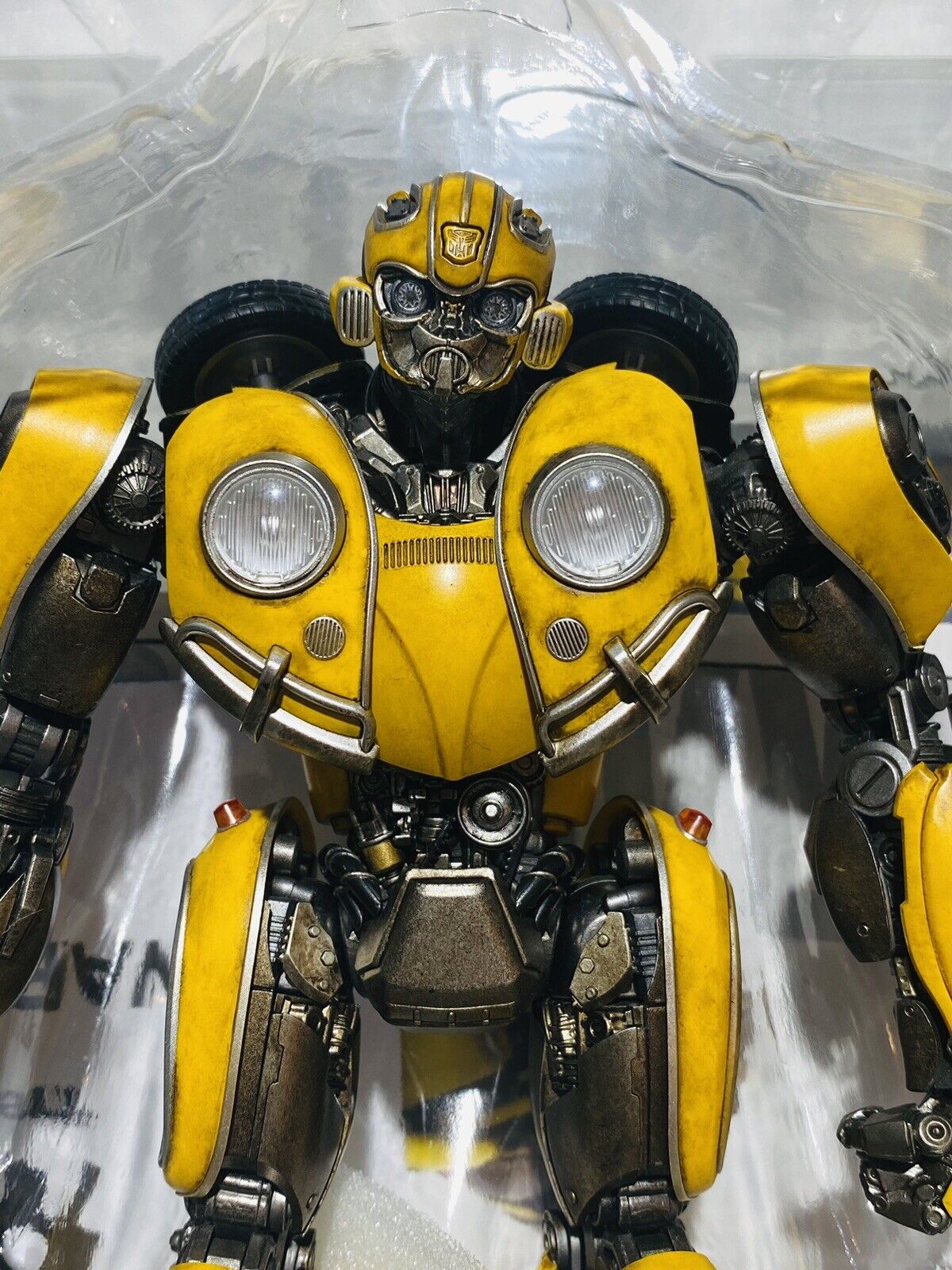 ThreeA Transformers Bumblebee DLX Collectible Autobot Diecast Figure