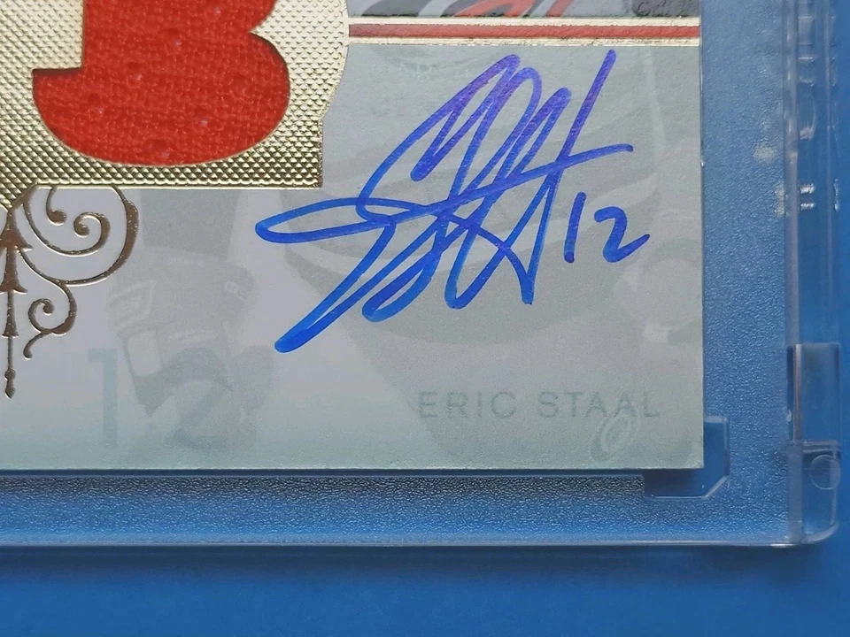 Autographed Patrice Bergeron and Eric Staal - O-Pee-Chee Premier Pairing  /50 - Image 4 of 4