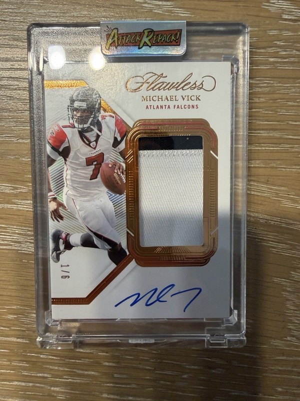 Panini Flawless Michael Vick AUTO Patch 1/6 Atlanta Falcons