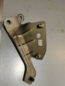 Volkswagen Golf VIII 2023 Halterung Kotflügel 5H0821136 UAD4662