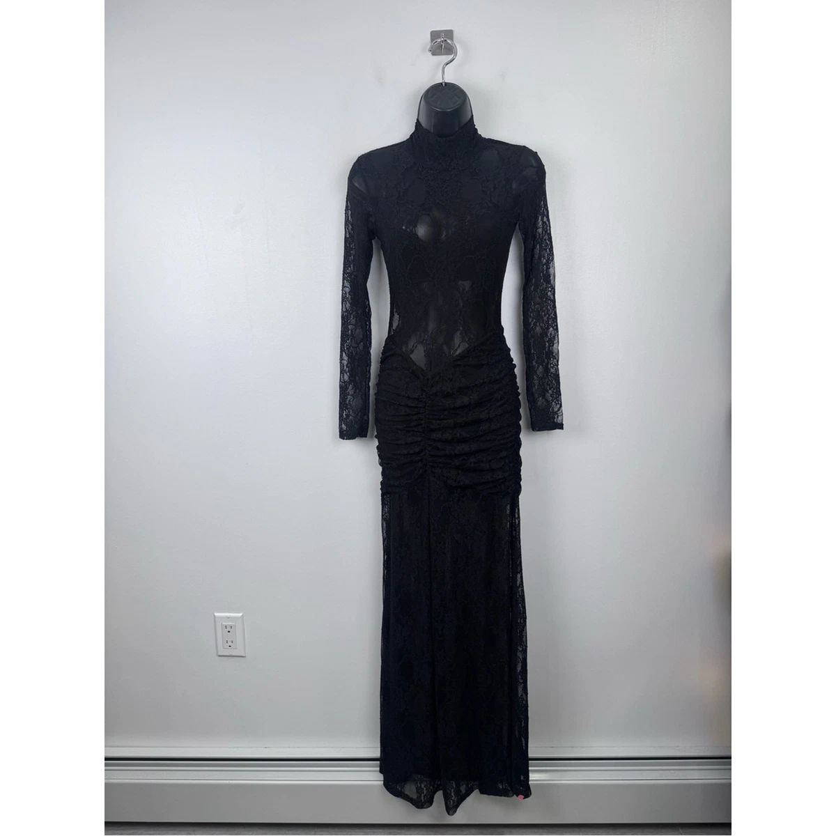 nightcap costes long-sleeve lace maxi dress Long Sleeve Scalloped Lace Maxi Dress Black