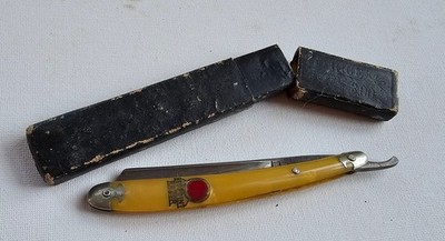 Vintage Real Red Point Straight Razor  #917 With Case 