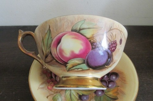 Aynsley England Tea Cup And Saucer Orchard Fruit Signed D. Jones And N. Brunt - Picture 3 of 14