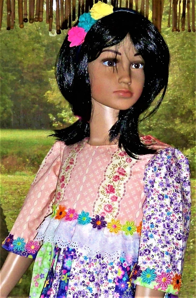 Girls Handmade One Of A Kind Flower W/Hair Decor Dress. Size 3-4T. 1 Available - Image 3 of 4