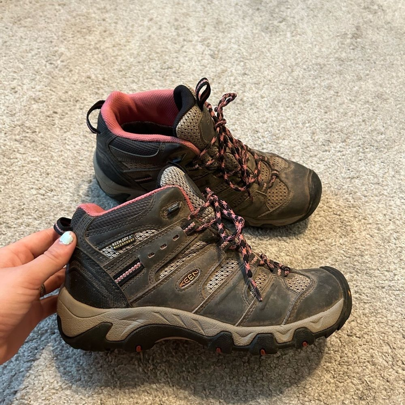 Scarpe stringate impermeabili Keen grigie e rosa trail escursionismo taglia 8