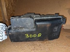 Fuse Box Engine Fits 05-14 VOLVO XC90 87418