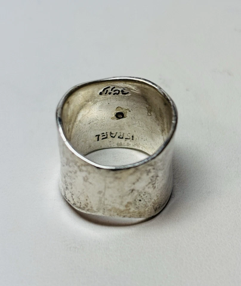 Anillo Didae Shablool Plata de Ley 925 Dos Tonos Martillado Love Band Talla 4.75 Foto 2 de 4