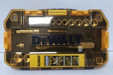 DEWALT 1/4" & 3/8" DRIVE SOCKET SET (P08030891)