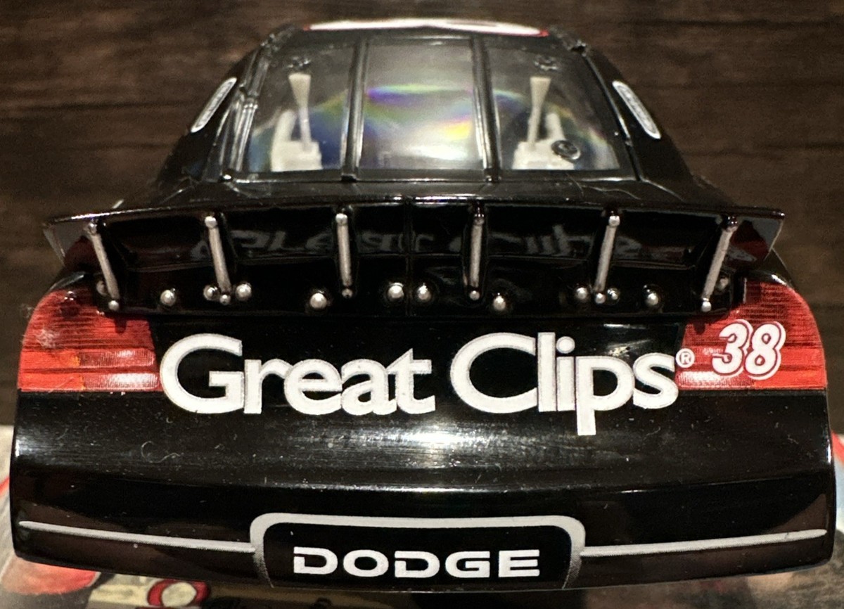 2004 Kasey Kahne #38 Great Clips Dodge Intrepid 1/24 Action Nascar