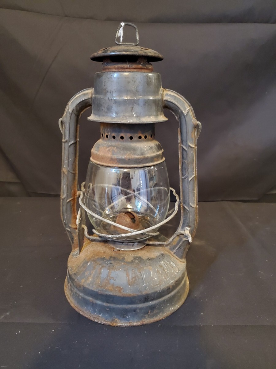 Dietz Little Wizard Oil Lantern /Vintage/NY USA/ 11