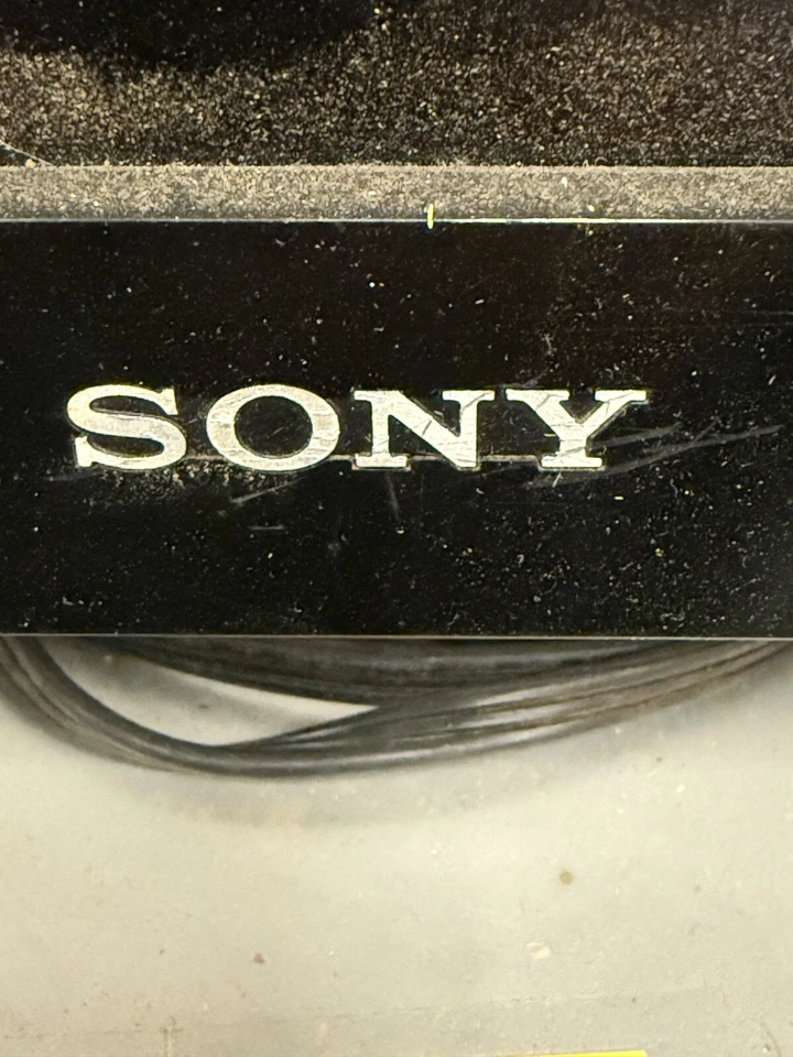 Sony 17" Floating Frame Tilt Flat Panel 5:4 TFT LCD Monitor 1280x1024 SDM-HS73 - Image 2 of 3