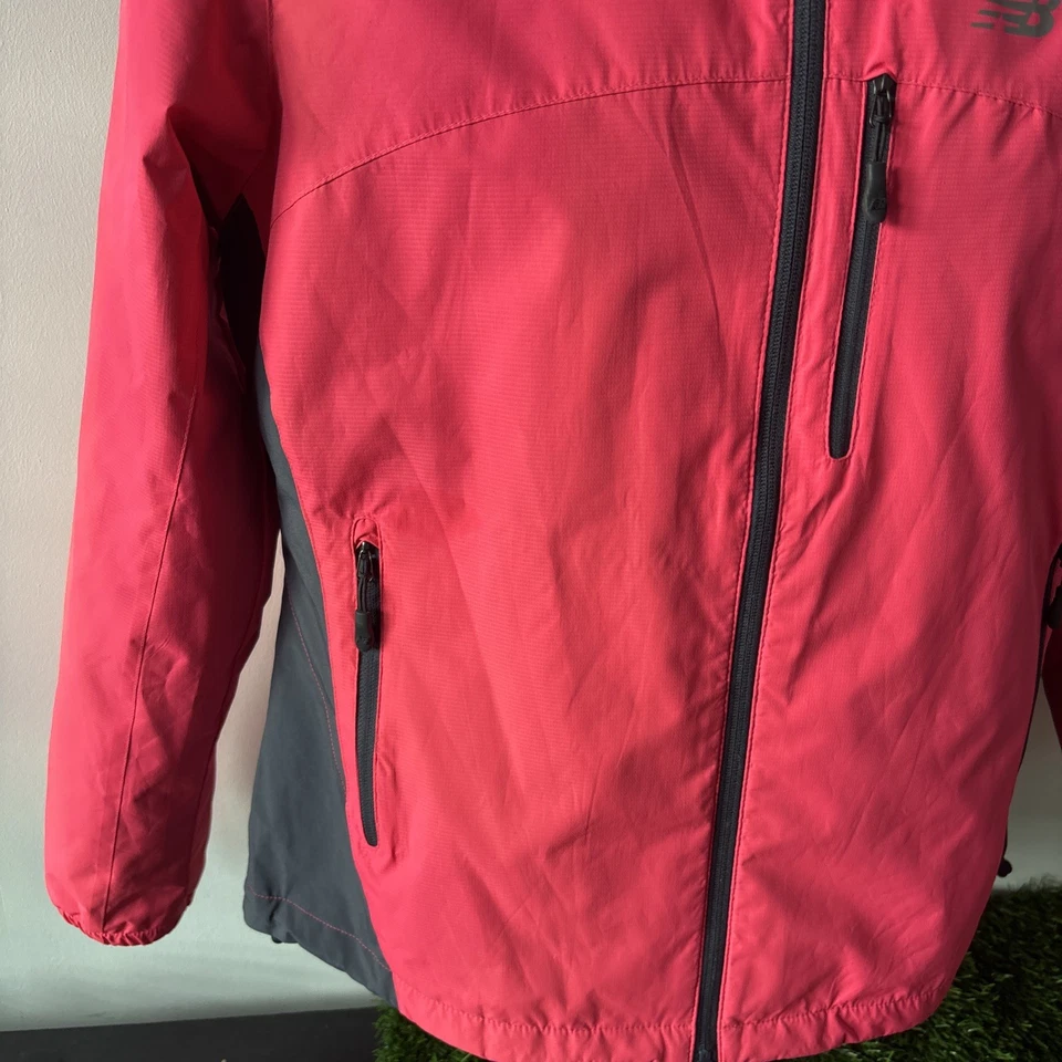 Chaqueta cortavientos ligera New Balance para mujer talla L para correr cremallera completa rosa Foto 4 de 4