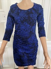 express Júnior Dress Black/blue short scrunch dress Small