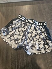 Under Armour athletic shorts kids boys girls, size youth XS. Excellent Condition