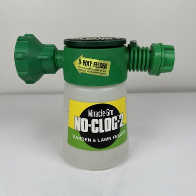 #ad Vintage Miracle Gro No Clog 2 Lawn amp; Garden Feeder Sprayer Bottle $21.99