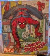 Mezco One 12 Collective Marvel Amazing Spider-Man Figure