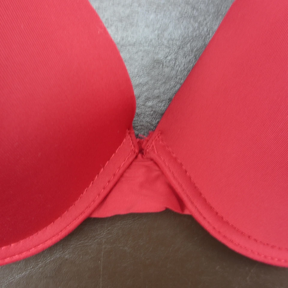 Sujetador Jessica Simpson 36C rojo acolchado con aros cierre ajustable trasero Foto 3 de 4
