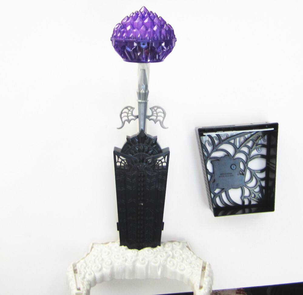 Picture 4 of 5