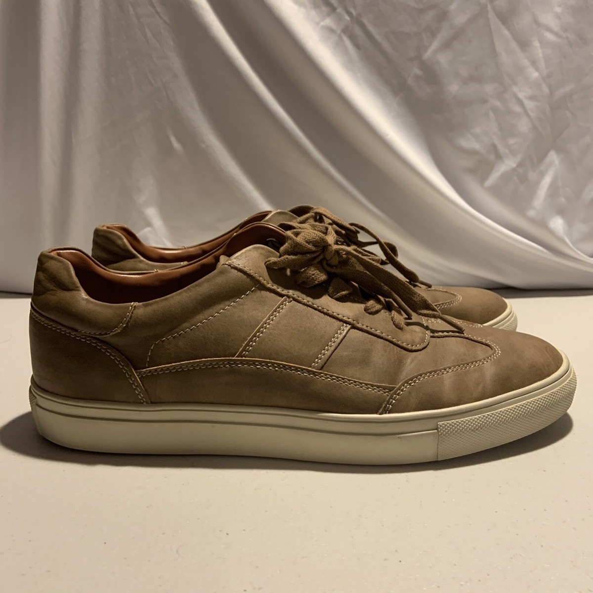 Nordstrom Rack Mens Brown Lace Up Round Toe Casual Sneakers 