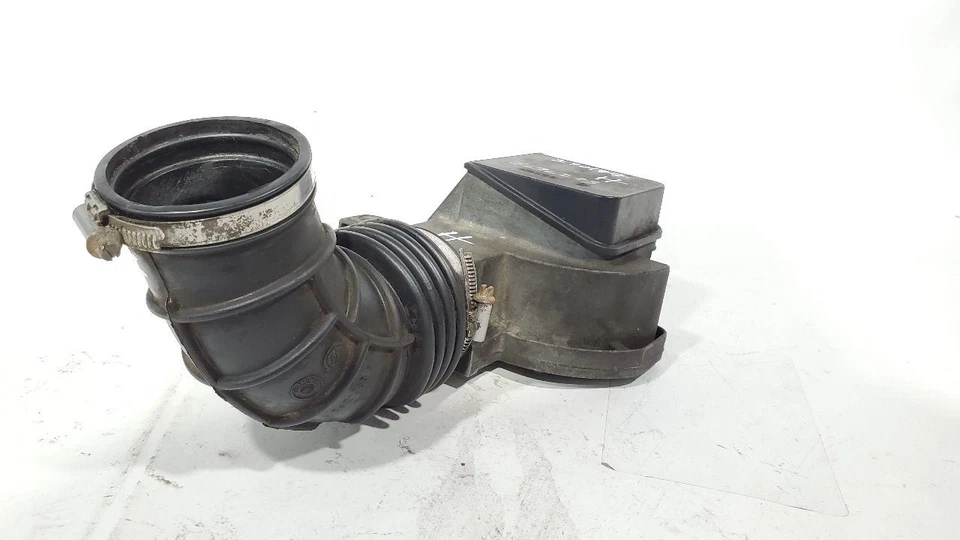 Расходомер воздуха в сборе 2,7 л 6 цилиндров MAF OEM 1987 BMW 325E - Изображение 2 из 4