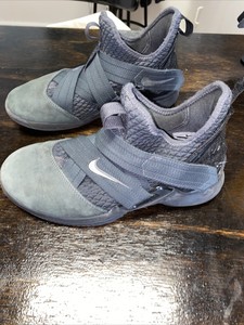 lebron soldier 12 big kid