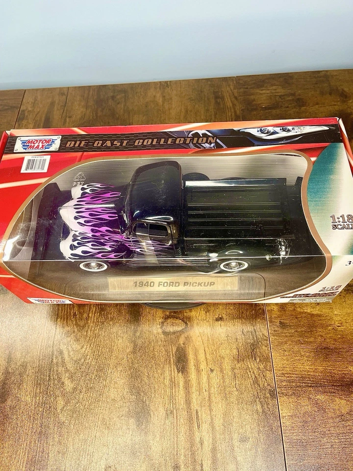 MOTORMAX Diecast 1940 Ford Pickup Scale 1 : 18 Black With Purple Flames Rare💎 - Image 2 of 3