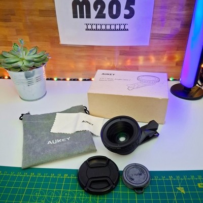 Aukey 2-in-1 Weitwinkel/Makro Objektiv Clip für Telefon. Gebraucht sehr guter Zustand. Verpackt. bmay