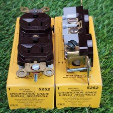 (2) Brown Hubbell 5252 Specification Grade Duplex Receptacle 3 Wire 15A (NOS)
