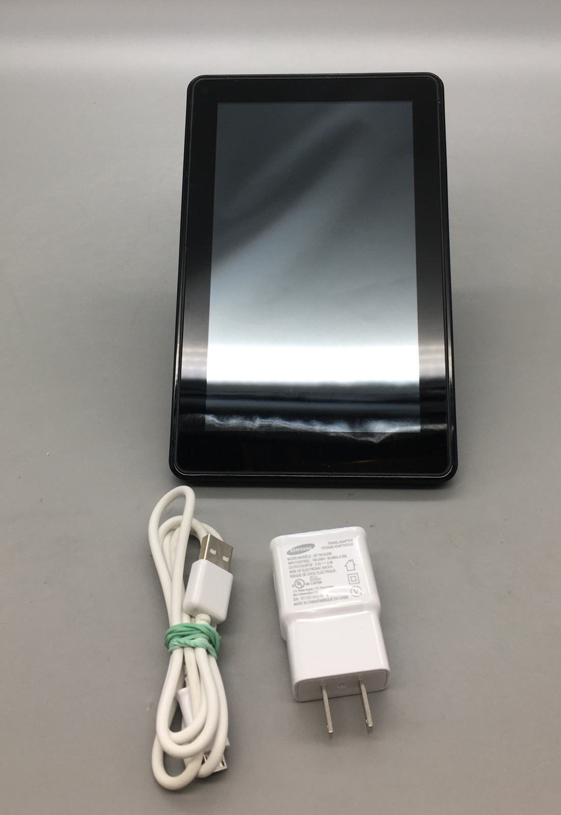 Kindle Fire 1st Generation Tablet Model D01400 8GB B09