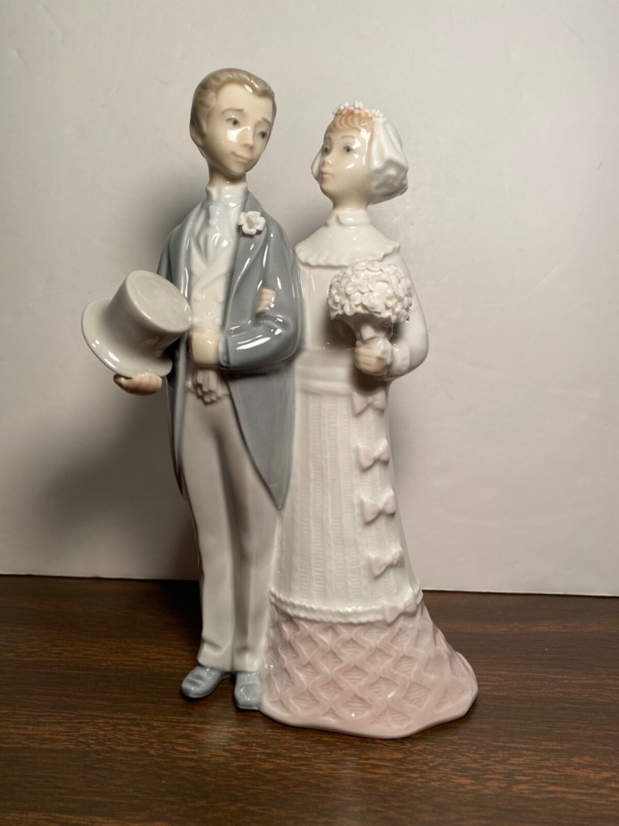 リヤドロ 4808 新郎夫婦 フィギュリン 置物 陶器 ウェディング 人形 LLADRO スペイン 札幌市北区屯田 リヤドロ 4808 新郎夫婦 フィギュリン 置物 陶器 ウェディング