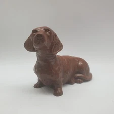 Red Mill Mfg 6.5" Dachshund Basset Weiner Dog Figurine Pecan Shell Resin USA