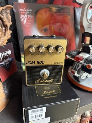 Marshall JCM800 Gain and Distortion Effects Pedal , Black and Gold