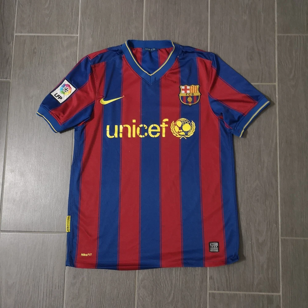Vintage 2009/10 FC Barcelona Trikot Größe: M Retro Fußball Streatwear Nike